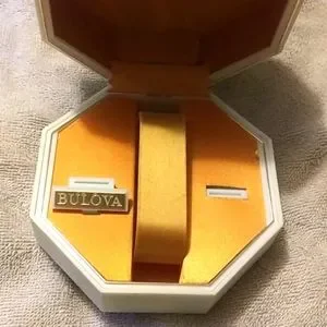 Bulova womens watch with box untested beautiful condition vintage piece Bulova | Accessories | Bulova Womens Watch With Box Untested  main image 2